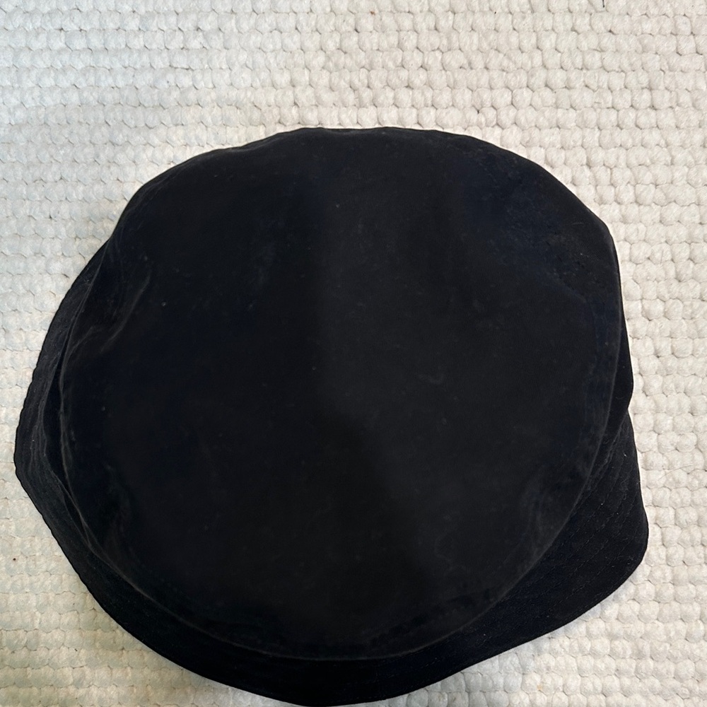Lululemon Black Bucket Hat - Picture 5 of 8